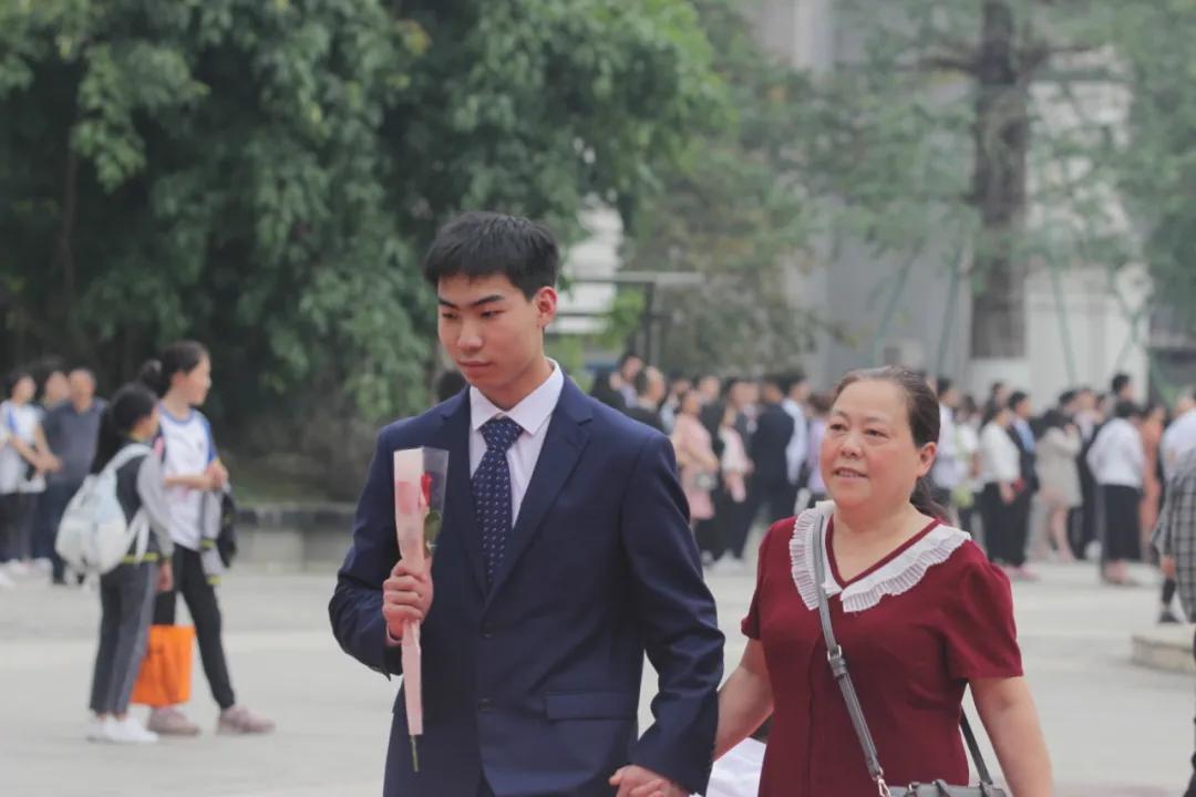 成人学士学位外语水平考试，挑战与机遇并存