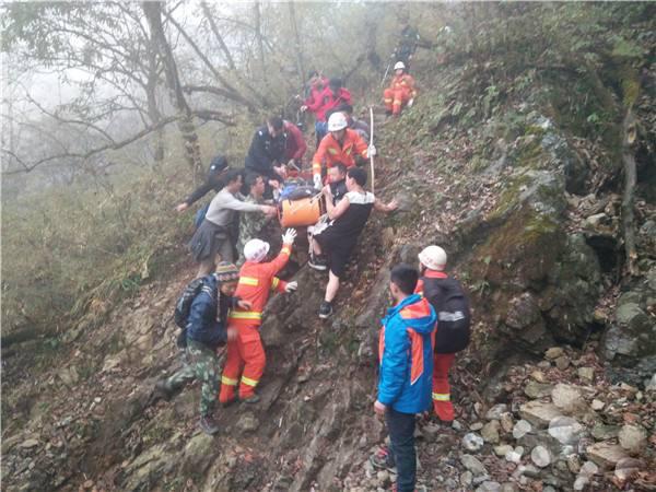 四川九峰山驴友坠崖身亡事件引发社会关注与反思