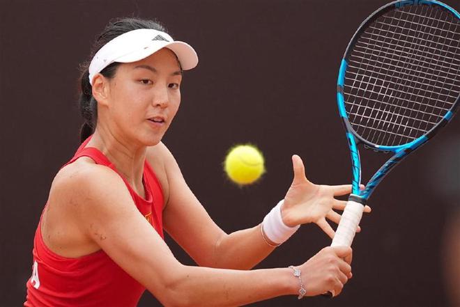 王欣瑜微博Tennis，运动激情与数字世界的完美融合