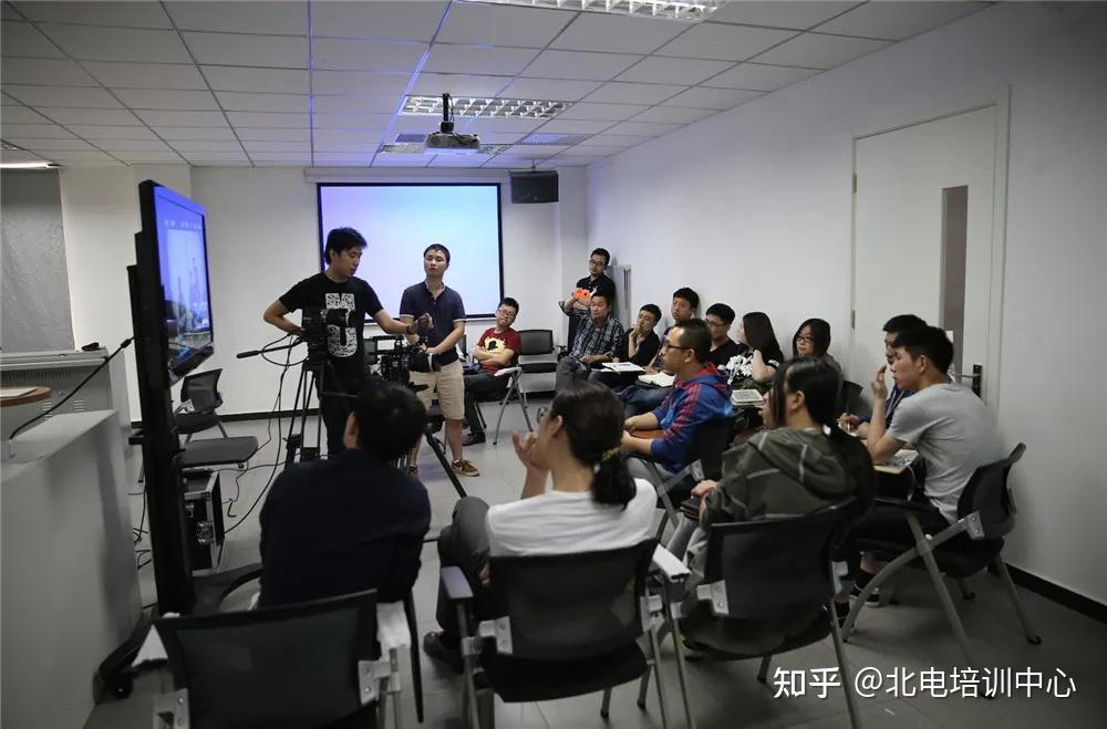 电影学专业自考培训班，影视教育创新之路的探索