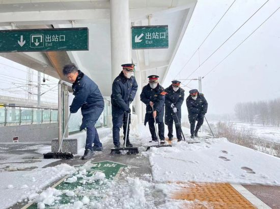 春运畅通安全全力保障行动启动